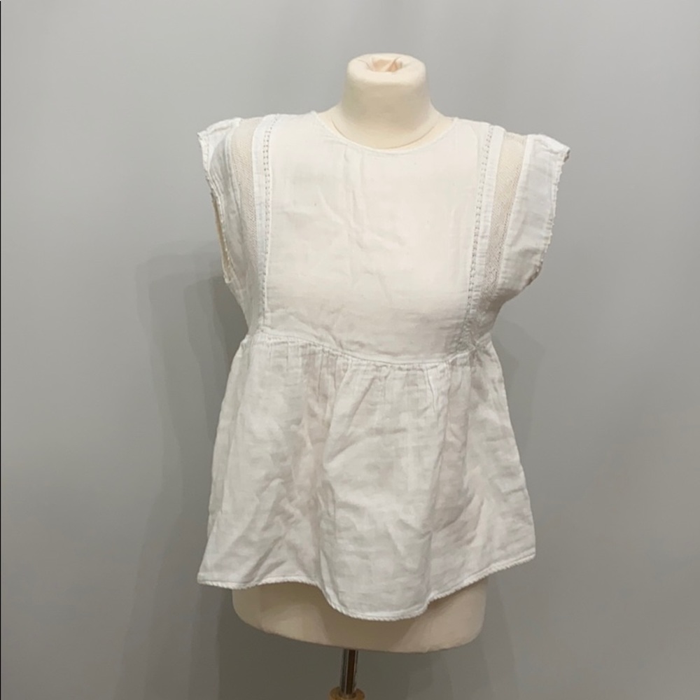 Zara White crochet sleeveless blouse size medium